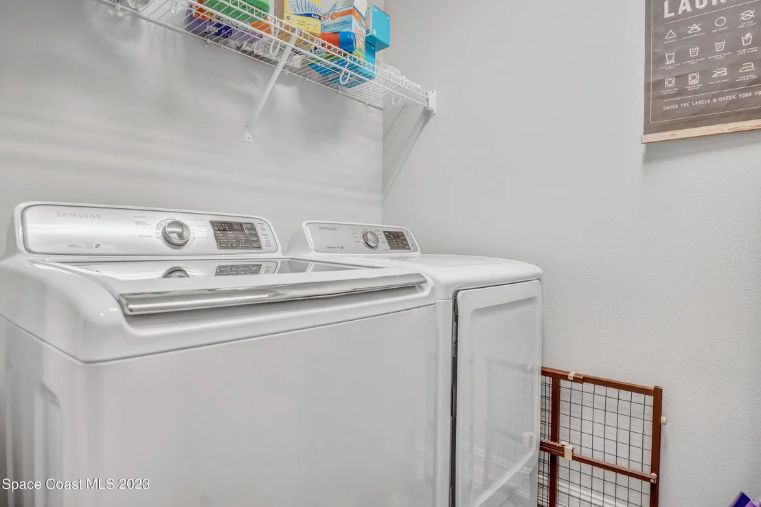 Photo of 7338 Bluemink Lane