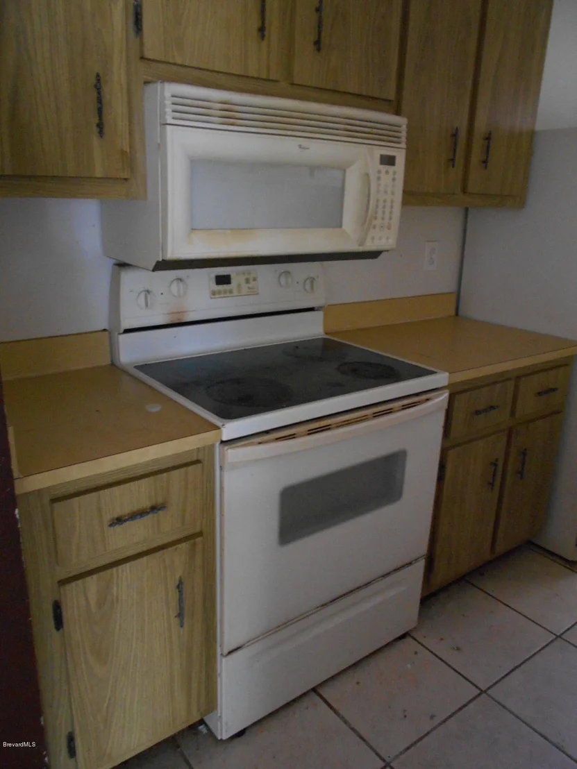 Photo of 3275 NE Dade Circle