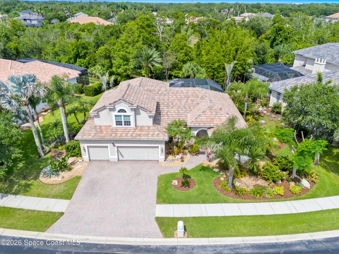 Photo of 992 Balmoral Way