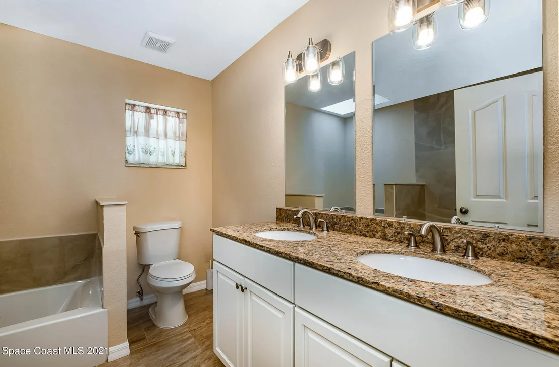 Photo of 890 Spirea Drive