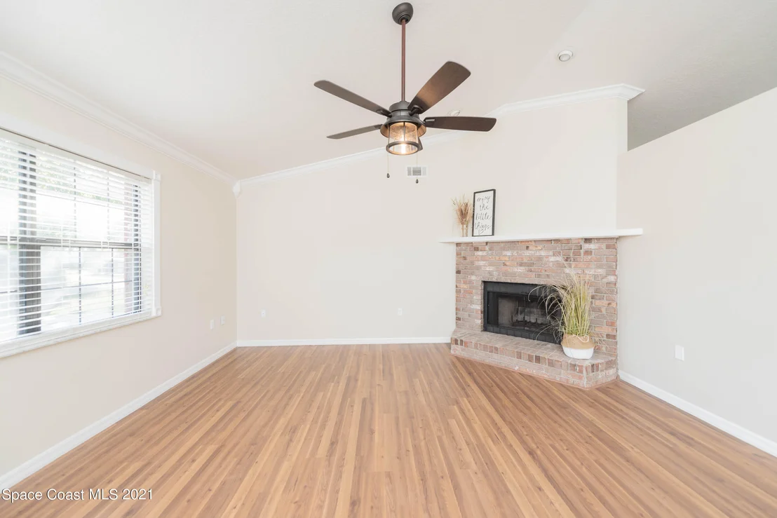 Photo of 6570 Beggs Ter