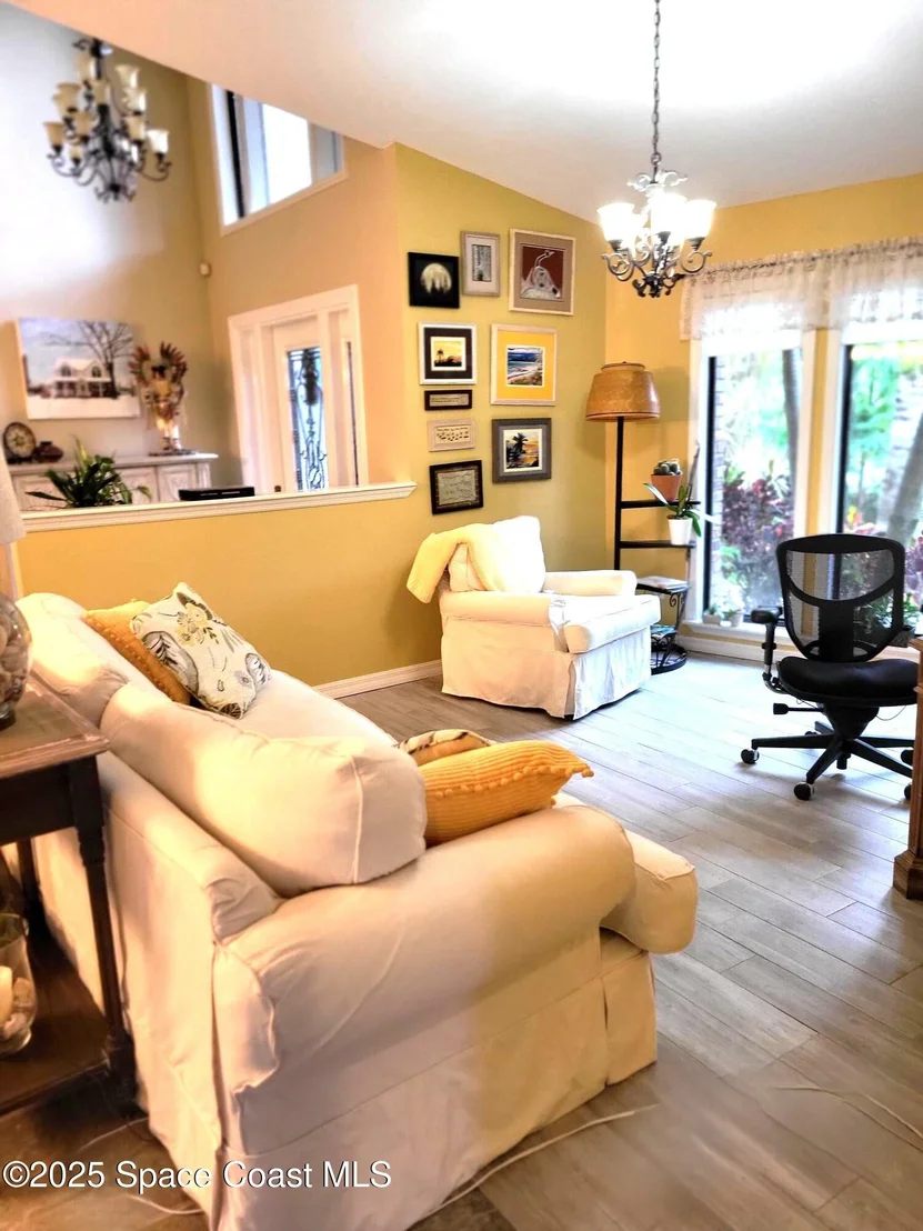Photo of 451 Mallard Lane