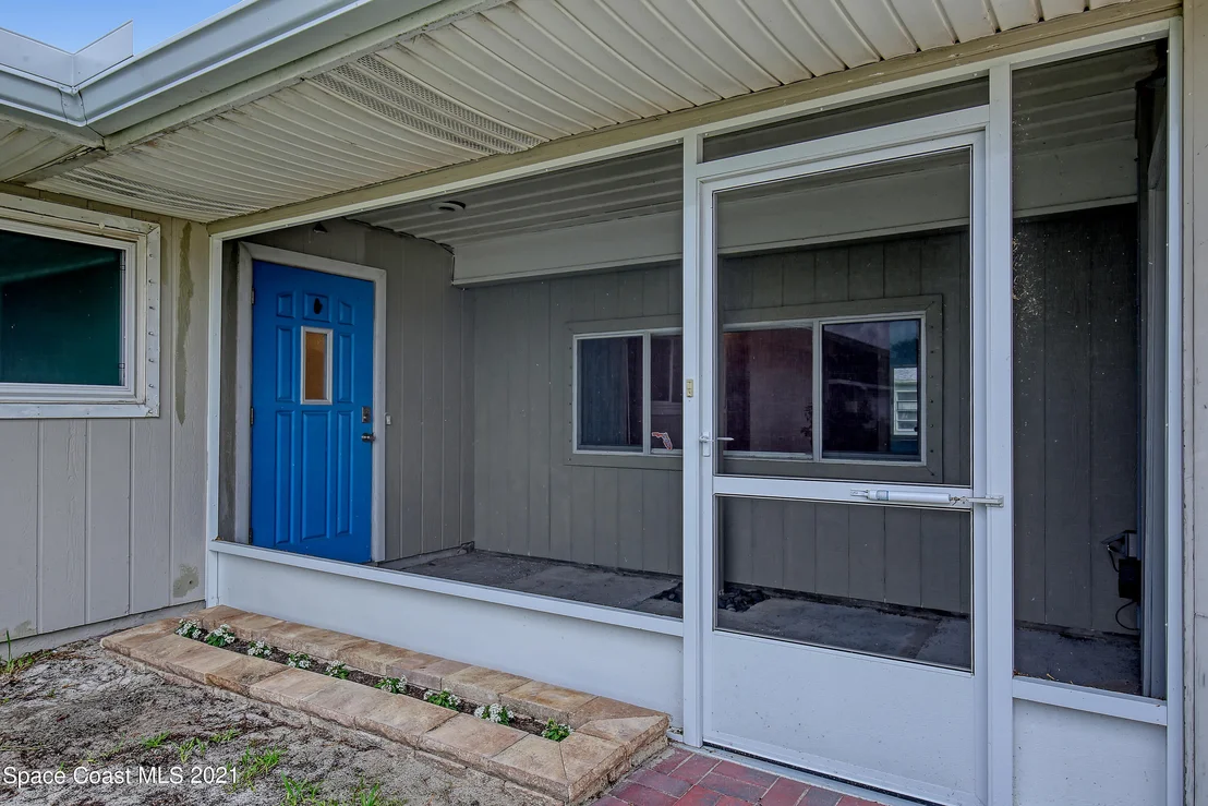 Photo of 652 Augusta Circle NE