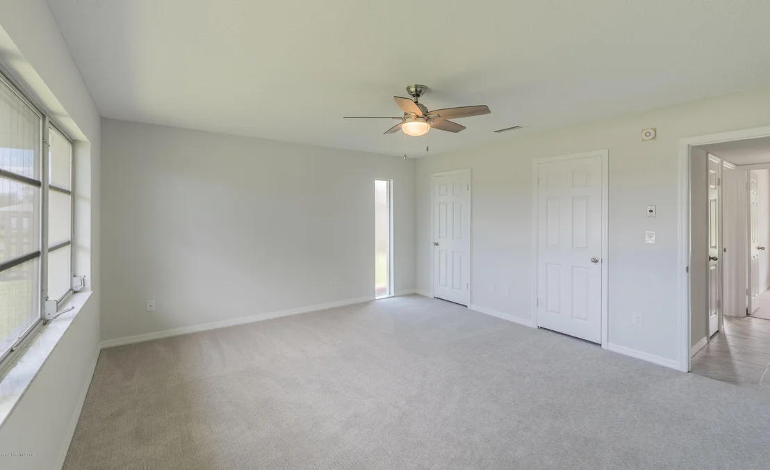 Photo of 1449 Meadowbrook Road NE