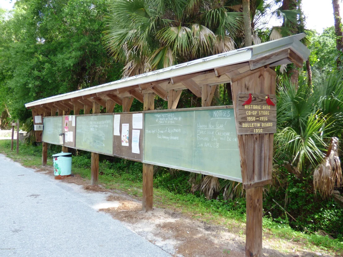 Photo of 6737 Sheridan Road