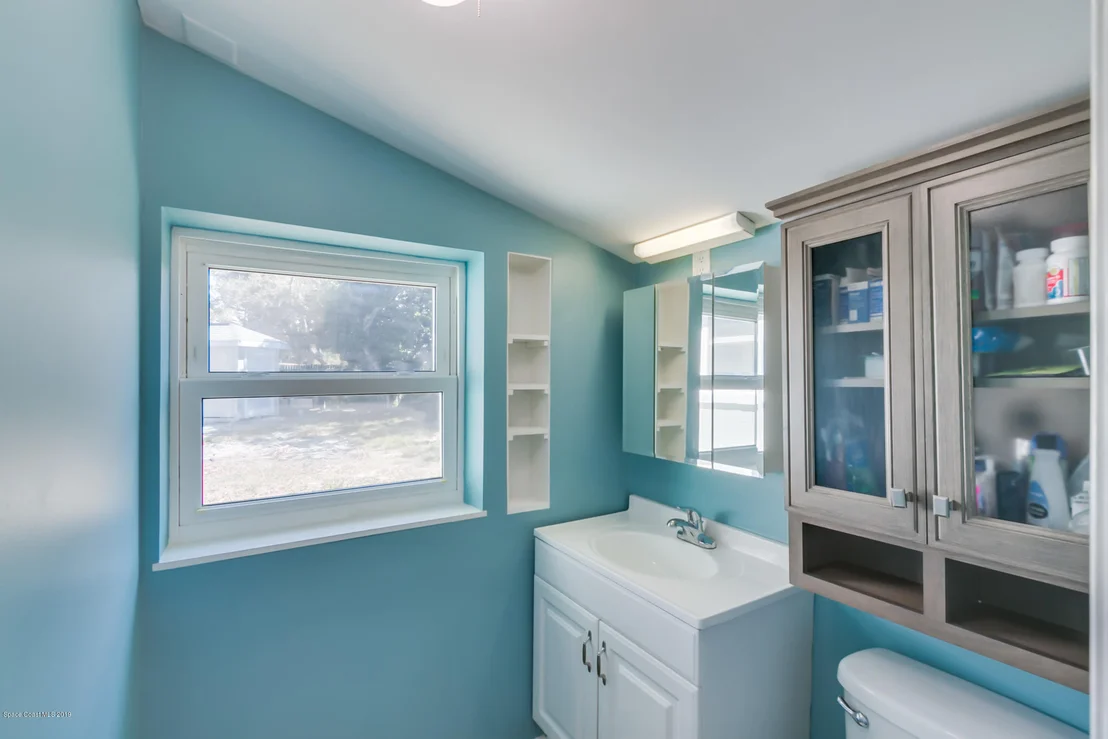 Photo of 2147 Warwick Road