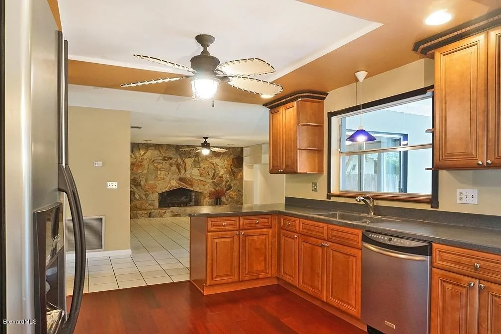 Photo of 116 Uranus Court