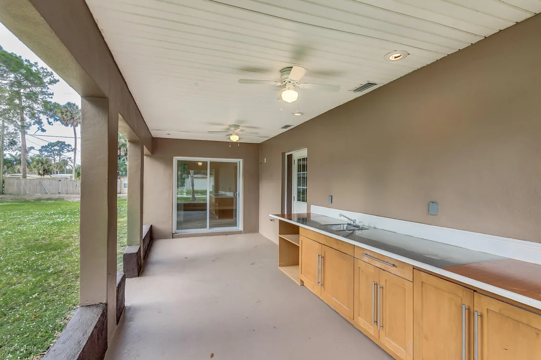 Photo of 1227 Holmes Street