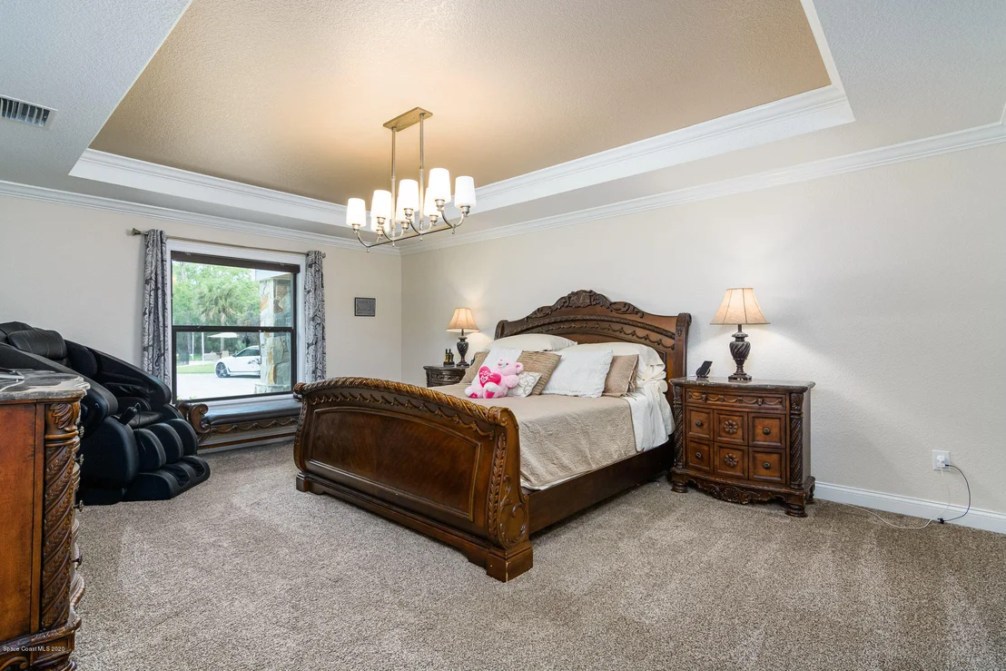Photo of 4085 Lake Washington Road