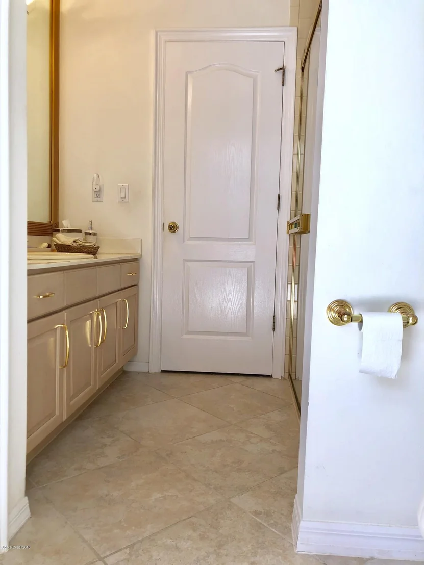 Photo of 975 Whisperpine Drive
