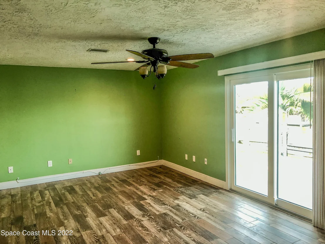 Photo of 469 Penguin Drive