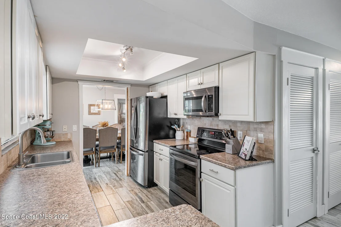 Photo of 214 7th Avenue