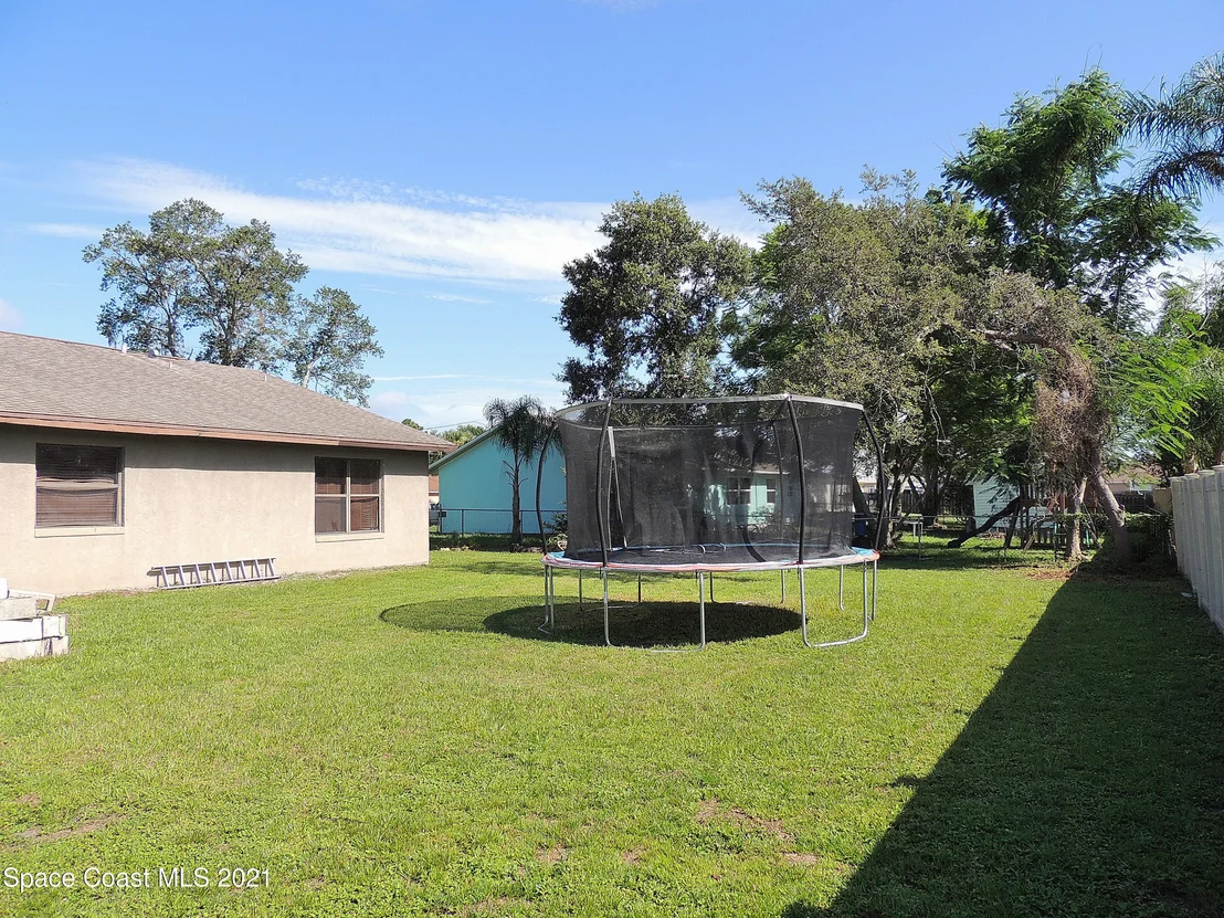 Photo of 6105 Wilderness Avenue