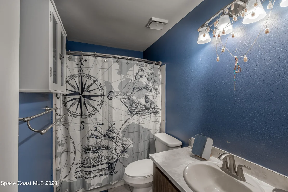 Photo of 3051 Edgewood Drive NE