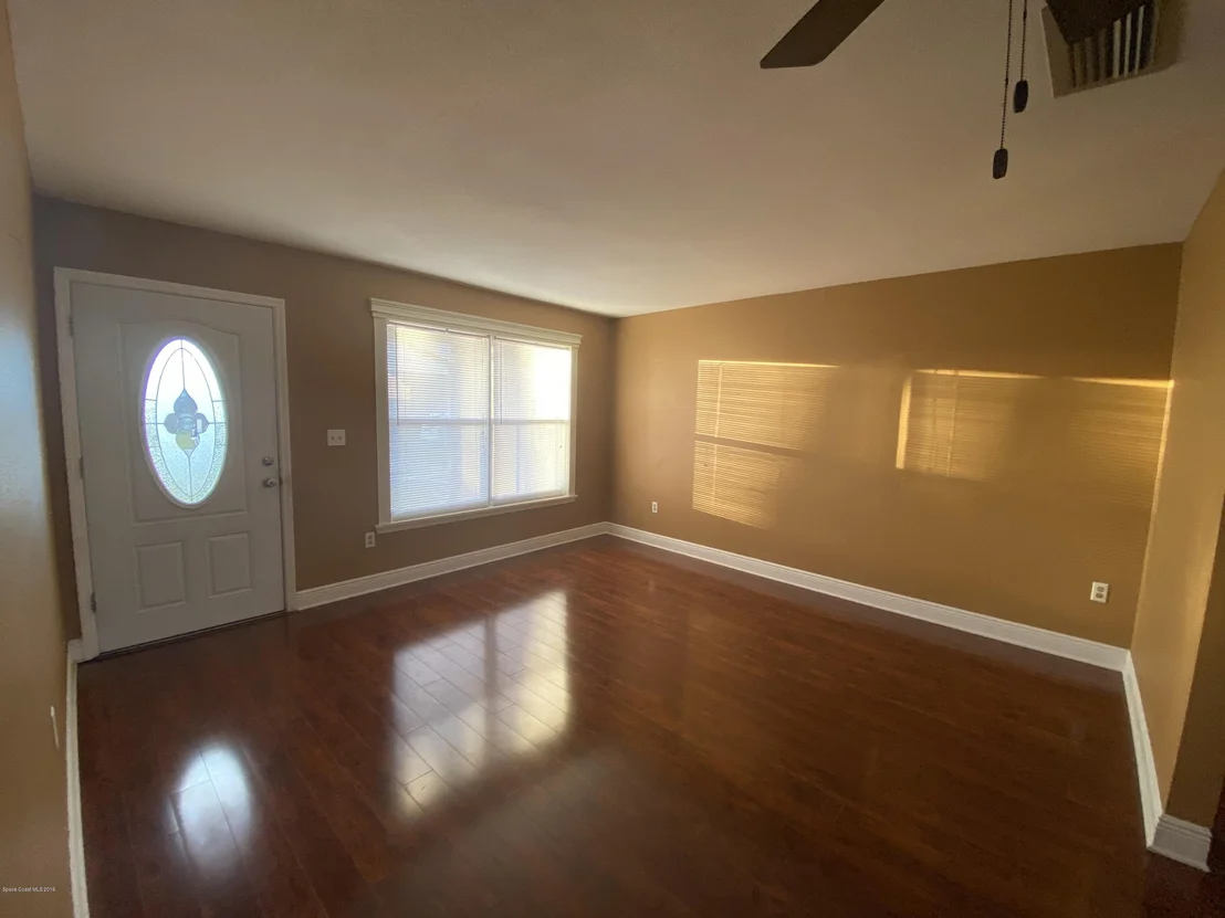 Photo of 787 Chickasaw Avenue