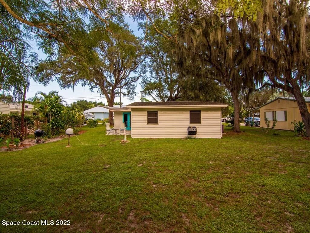 Photo of 9850 River Drive