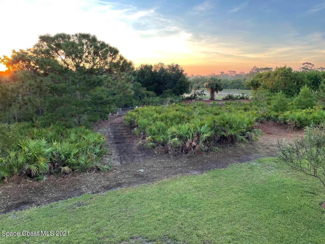 Photo of 2940 Pomello Road