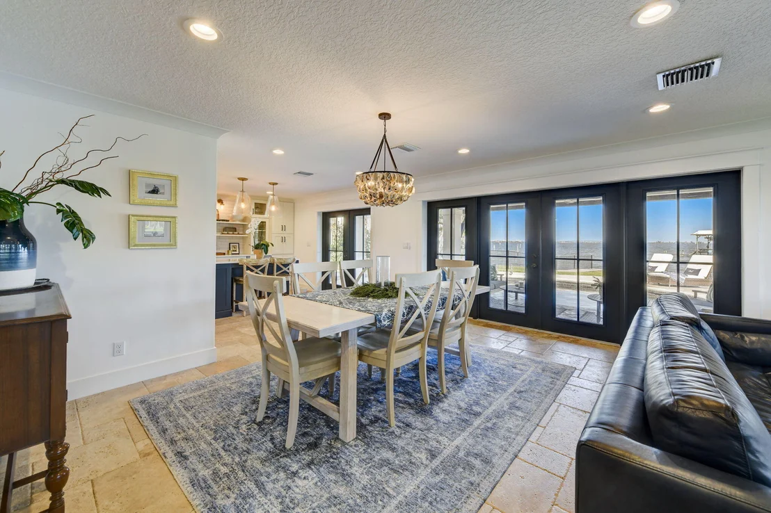 Photo of 451 River View Lane
