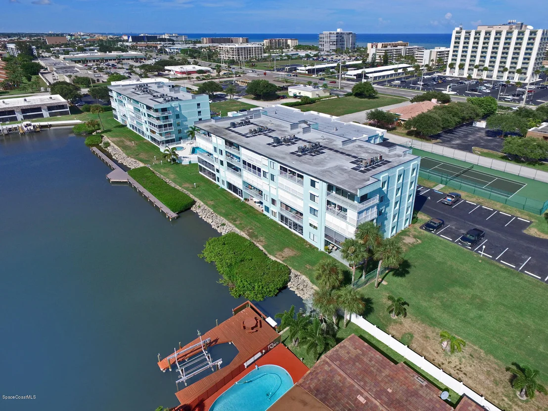 Photo of Unit 1205 at 1700 Commodore Boulevard