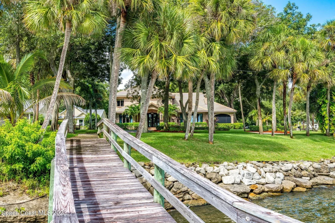 Photo of 1421 Rockledge Drive