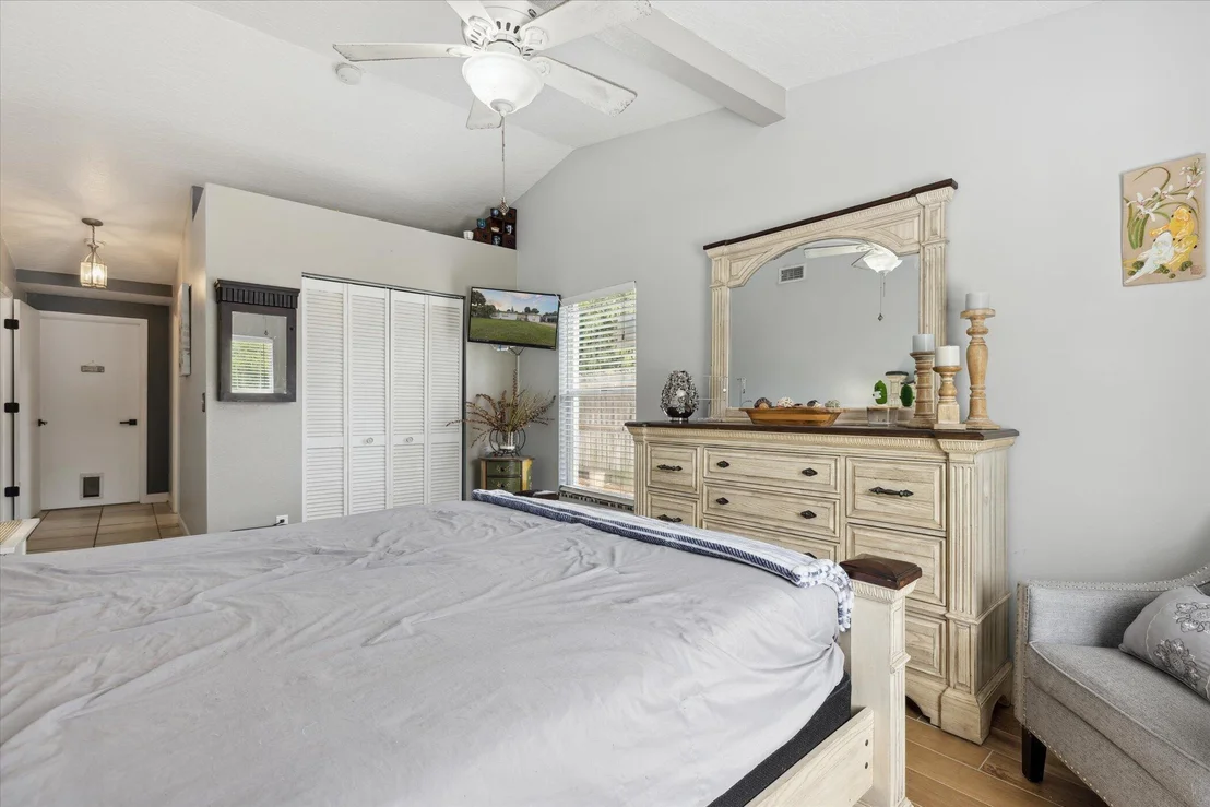 Photo of 1426 Hillcrest Drive