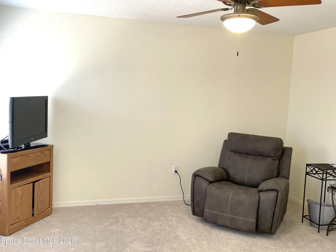 Photo of 865 Spirea Drive