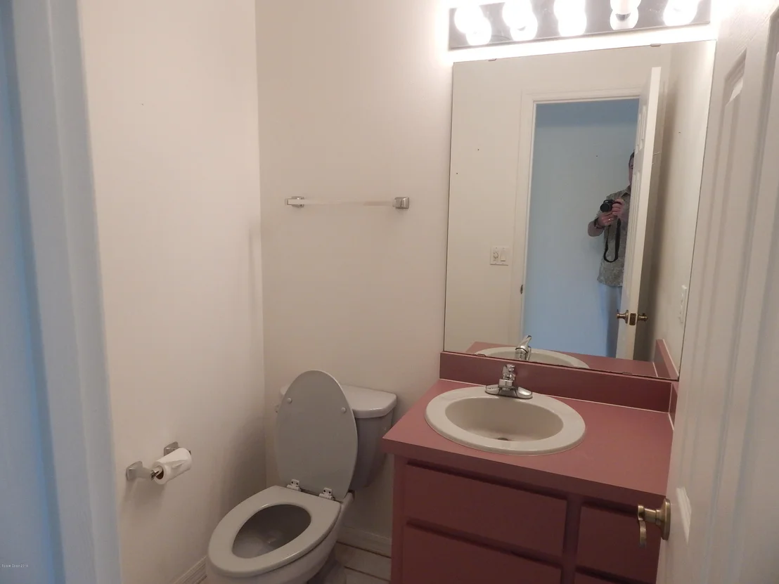 Photo of 711 Montclair Road NE