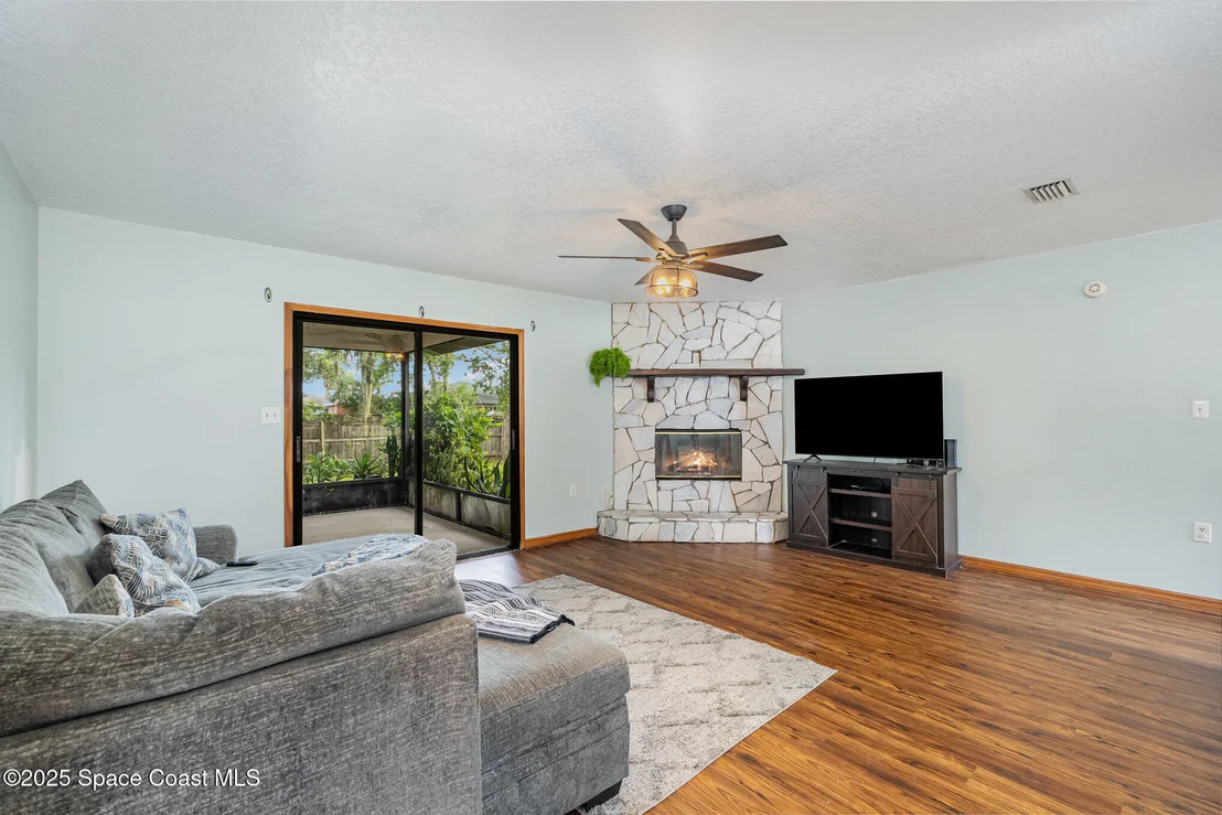Photo of 5170 Everett Street