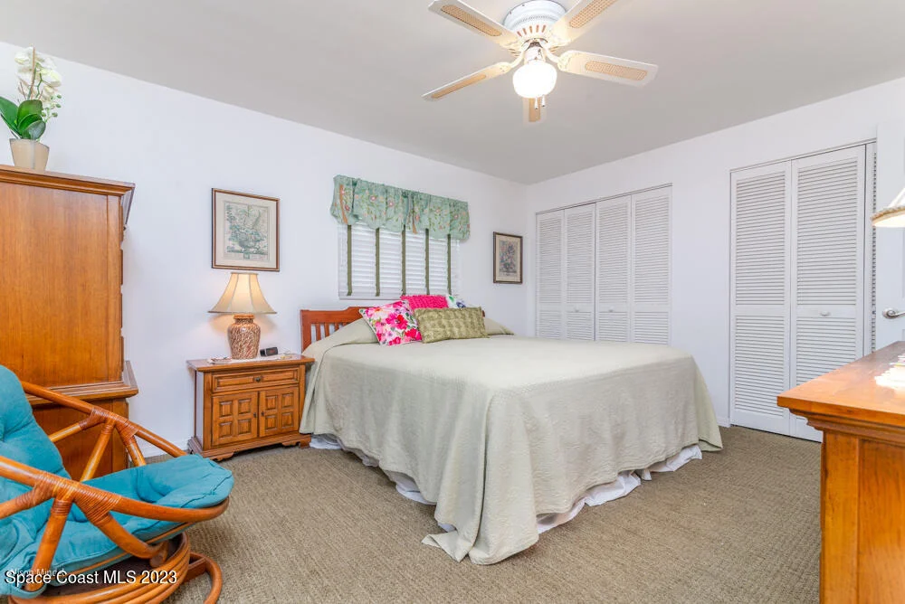 Photo of 2115 S River Road