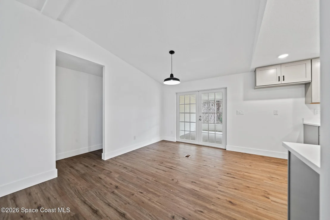 Photo of 935 Falcon Drive