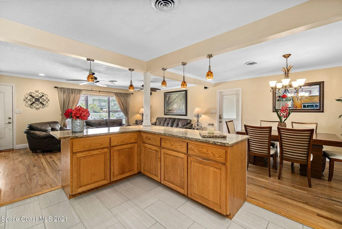 Photo of 1046 Pinetree Drive