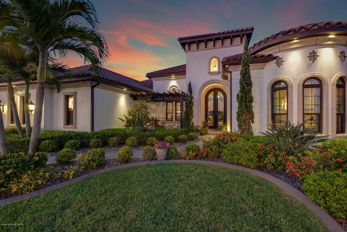 Photo of 6275 Arroyo Drive