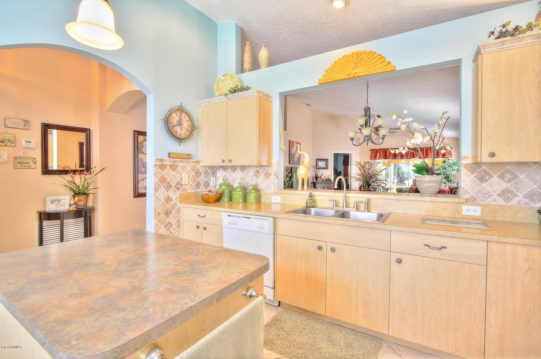 Photo of 991 Pine Creek Circle