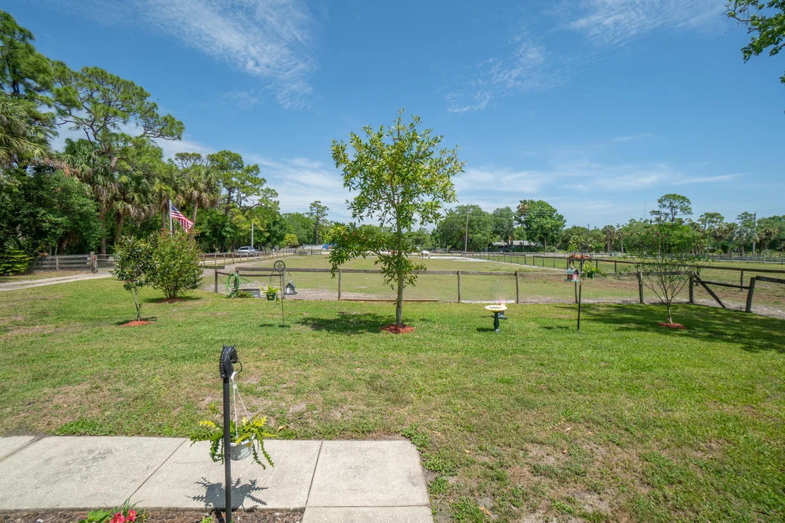 Photo of 3635 Hield Road