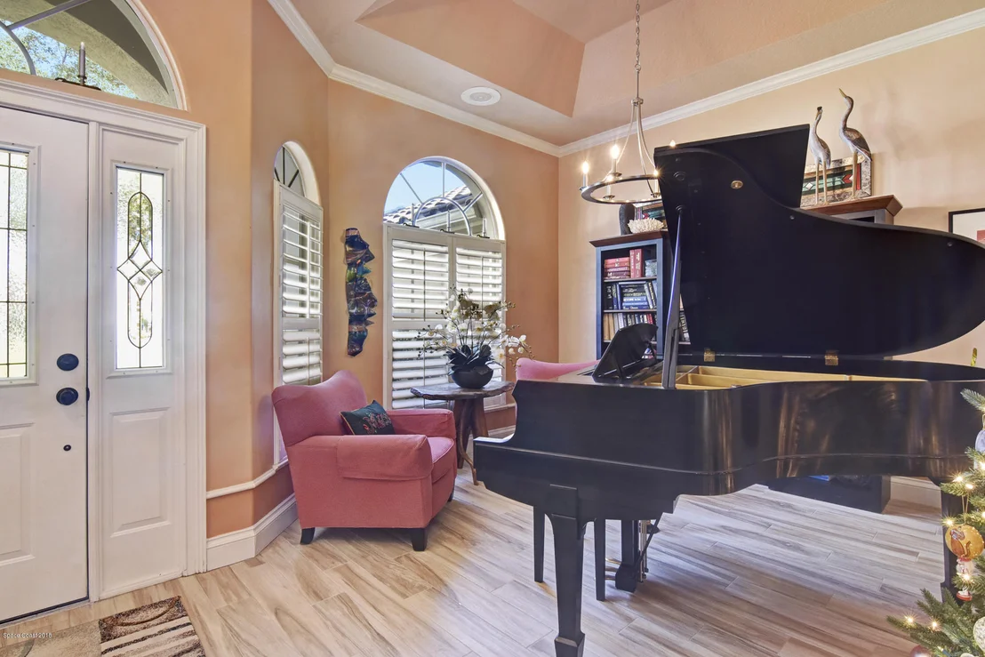 Photo of 979 Palm Brook Drive