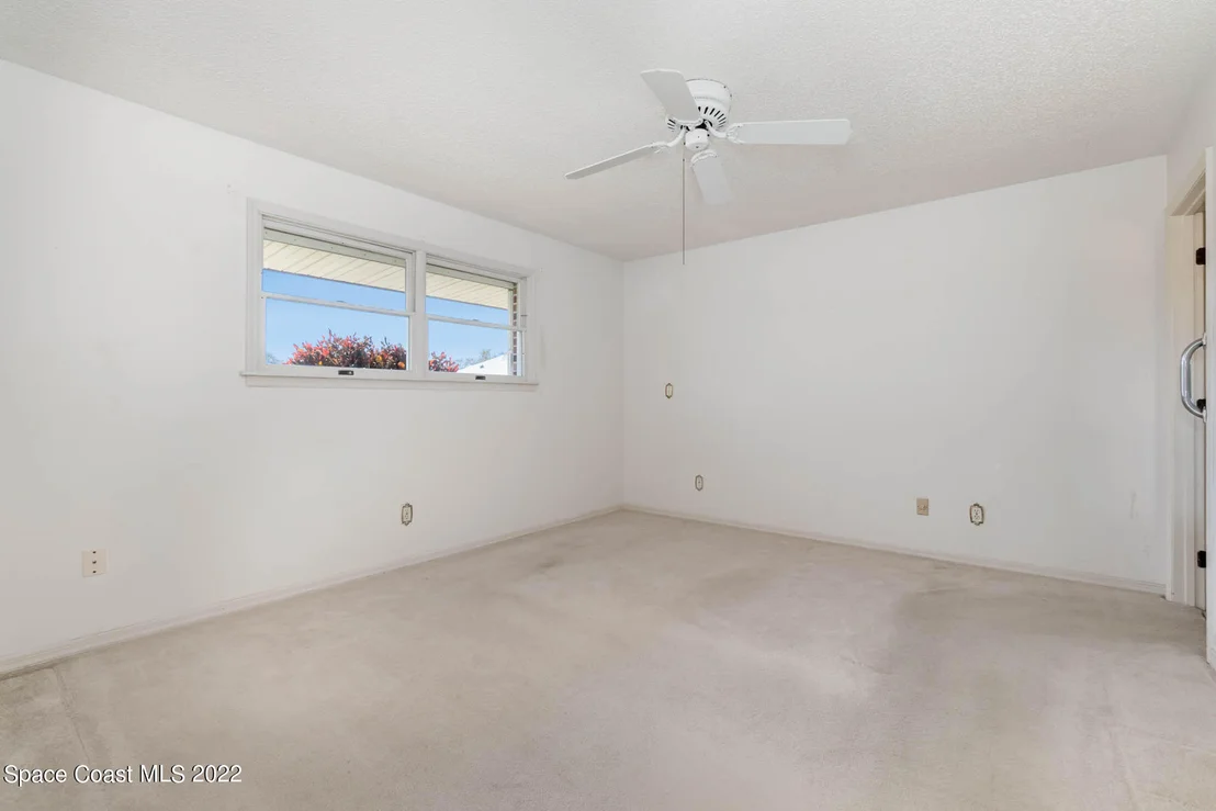 Photo of 215 Grosse Pointe Avenue