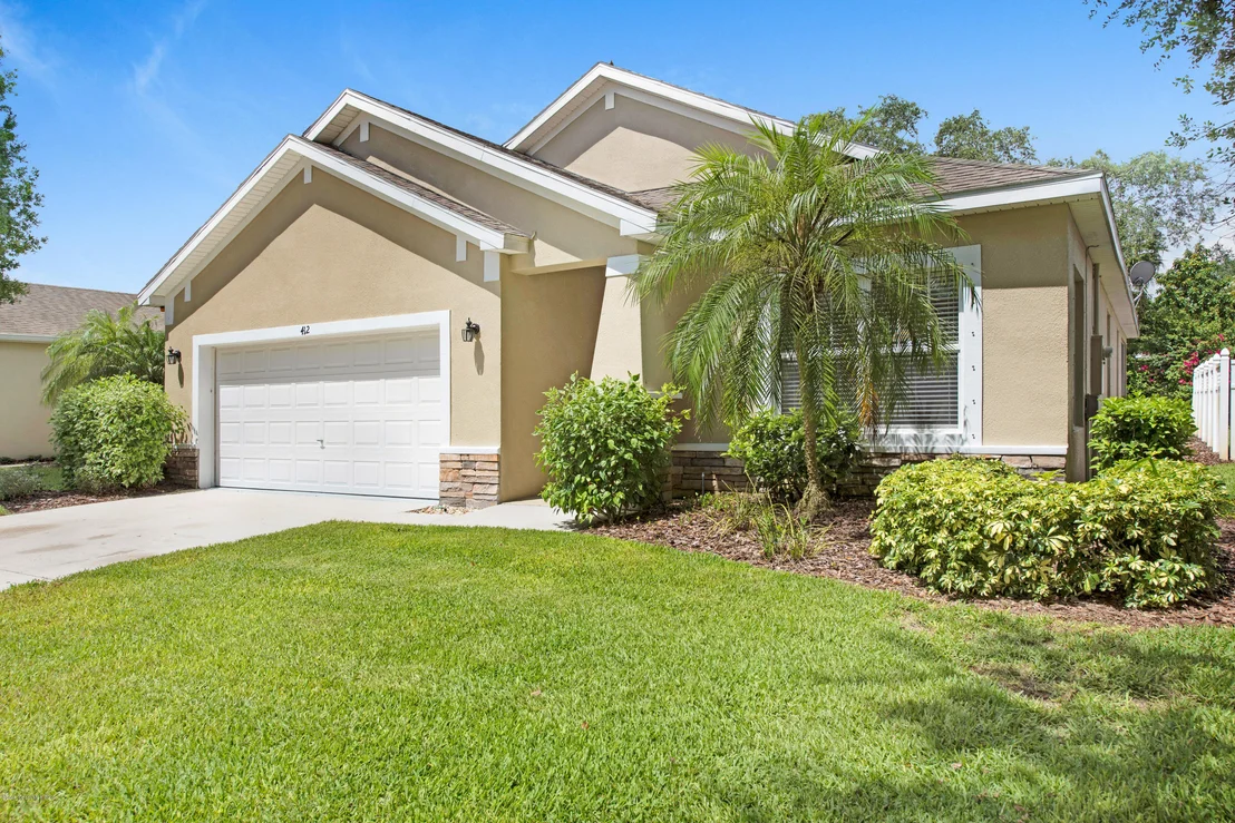 Photo of 412 Waterside Circle