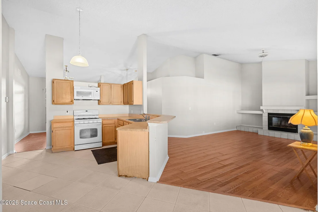 Photo of 2086 Lionel Drive