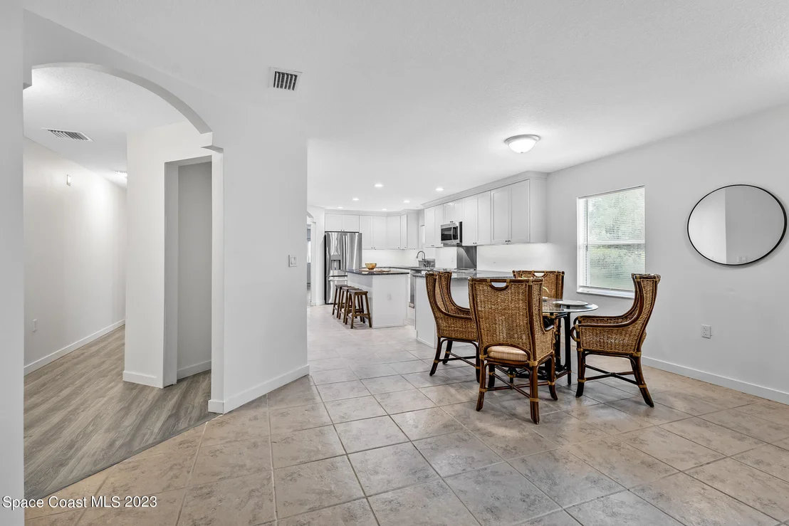 Photo of 472 Gray Road