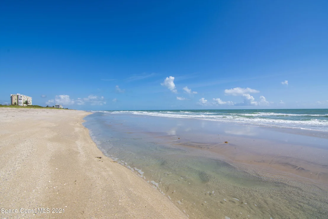 Photo of Unit PHA2 at 3100 N Highway A1a