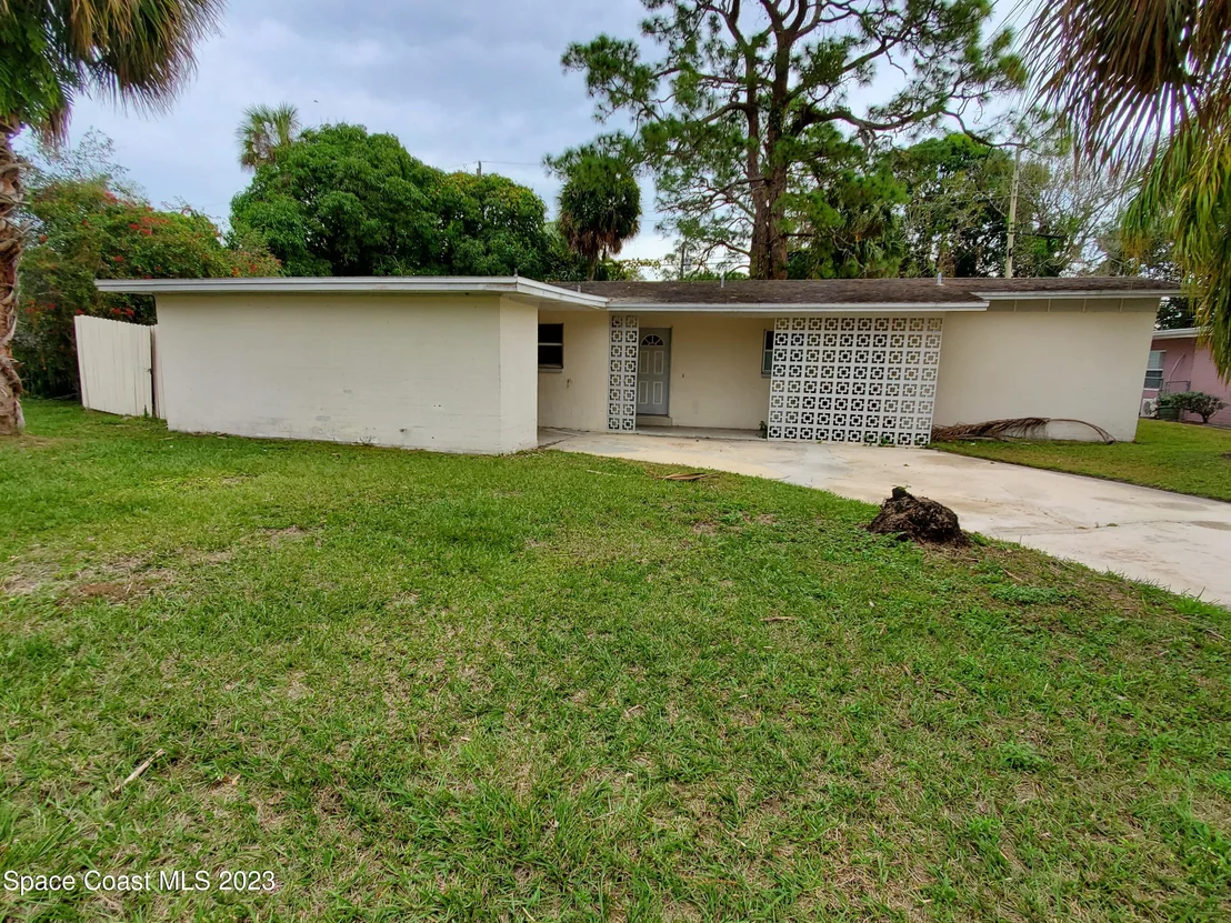Photo of 708 Ixora Avenue