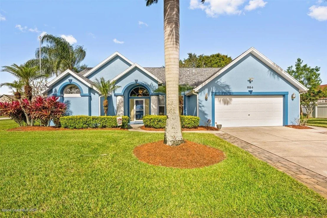 Photo of 984 Pelican Lane