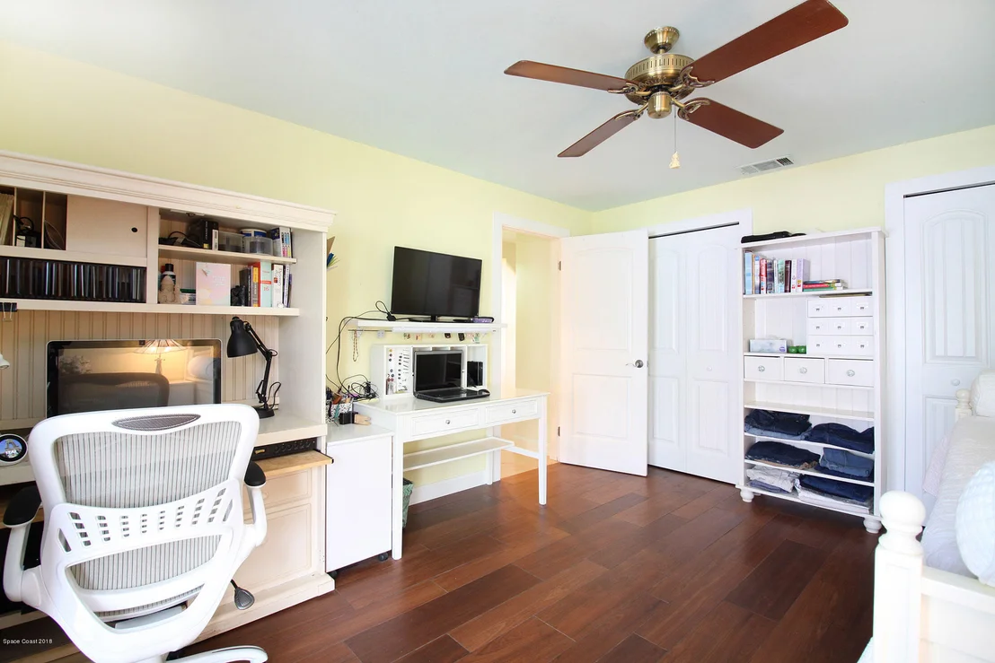 Photo of 412 Myrtlewood Road