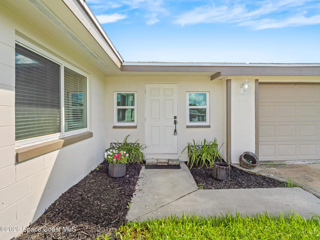 Photo of 956 Beechfern Lane