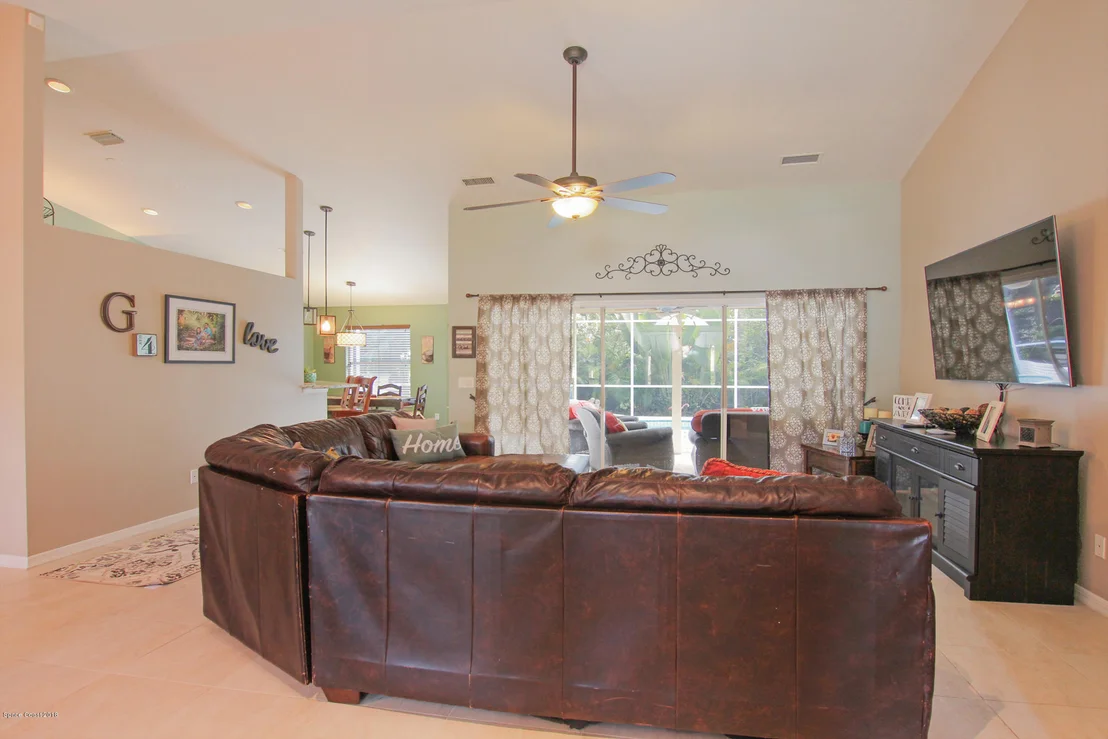 Photo of 971 Somerset Lane