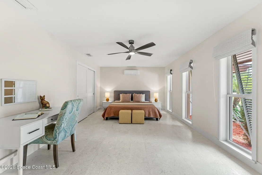Photo of 207 Riverside Drive