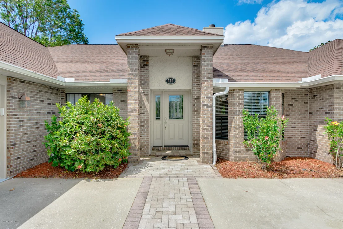 Photo of 902 Whisperpine Drive