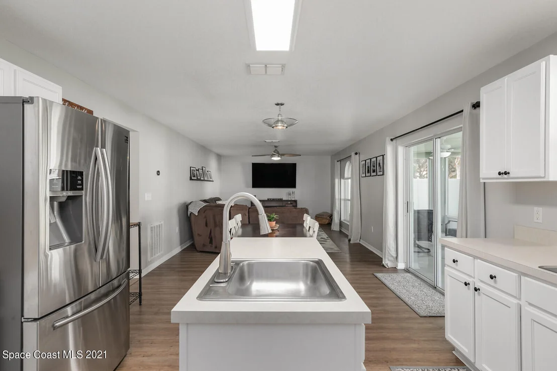 Photo of 3996 Four Lakes Drive