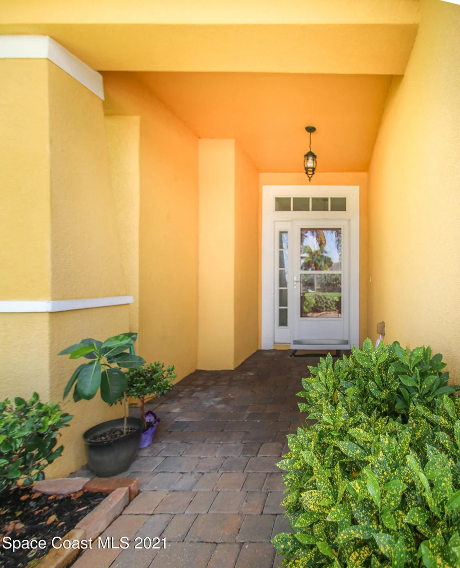 Photo of 1462 Hemingway Boulevard