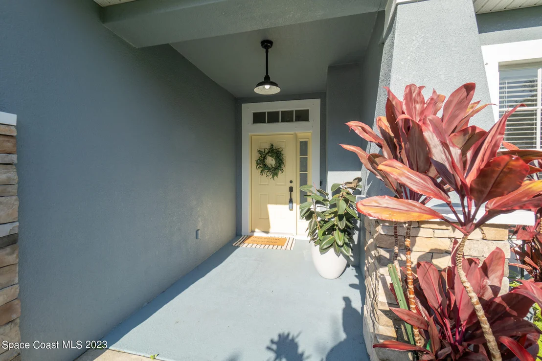 Photo of 362 Waterside Circle